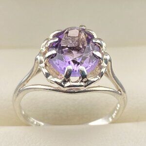 Vintage Shiptonia Sterling Silver 2.3 Ct. Amethyst Solitaire Ring England Size 5